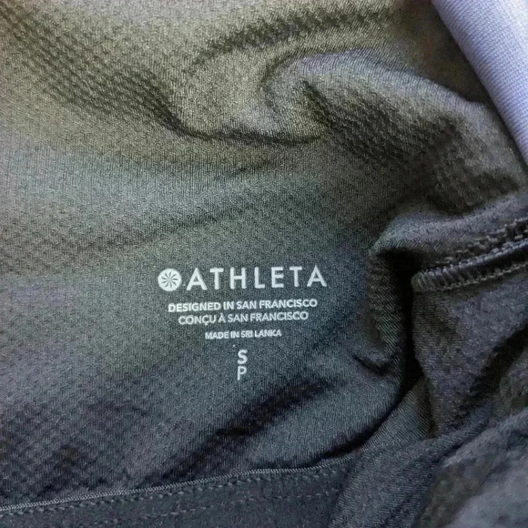 NWT ATHLETA Sport CROP top velvet texture size small support inside the shirt - Picture 13 of 15